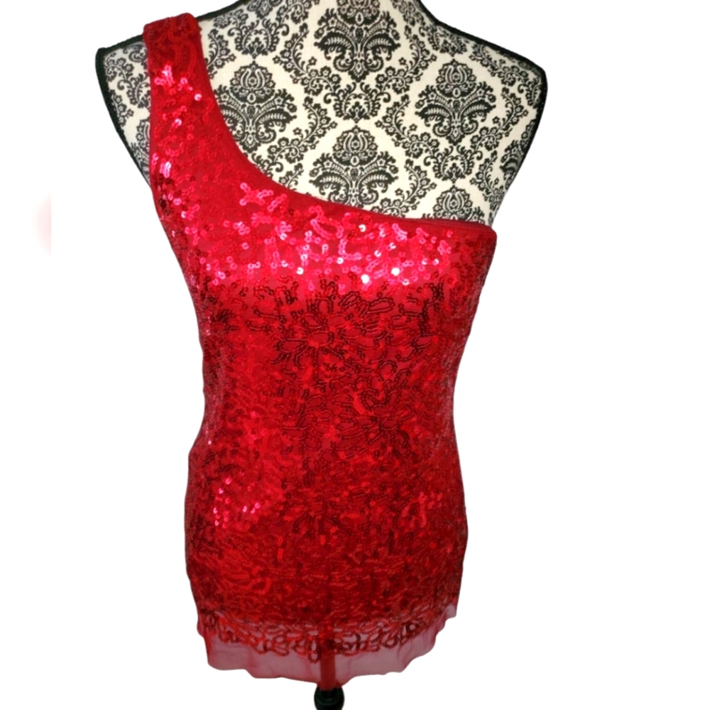 RED sequin top by Love Culture sz Large